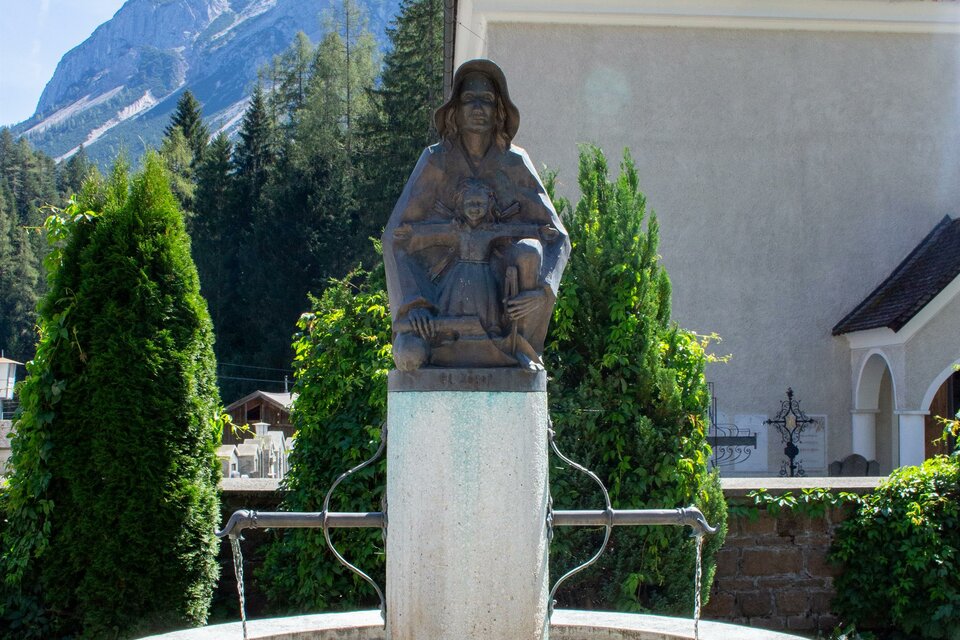 Brunnen am Kirchplatz | © Tiroler Zugspitz Arena