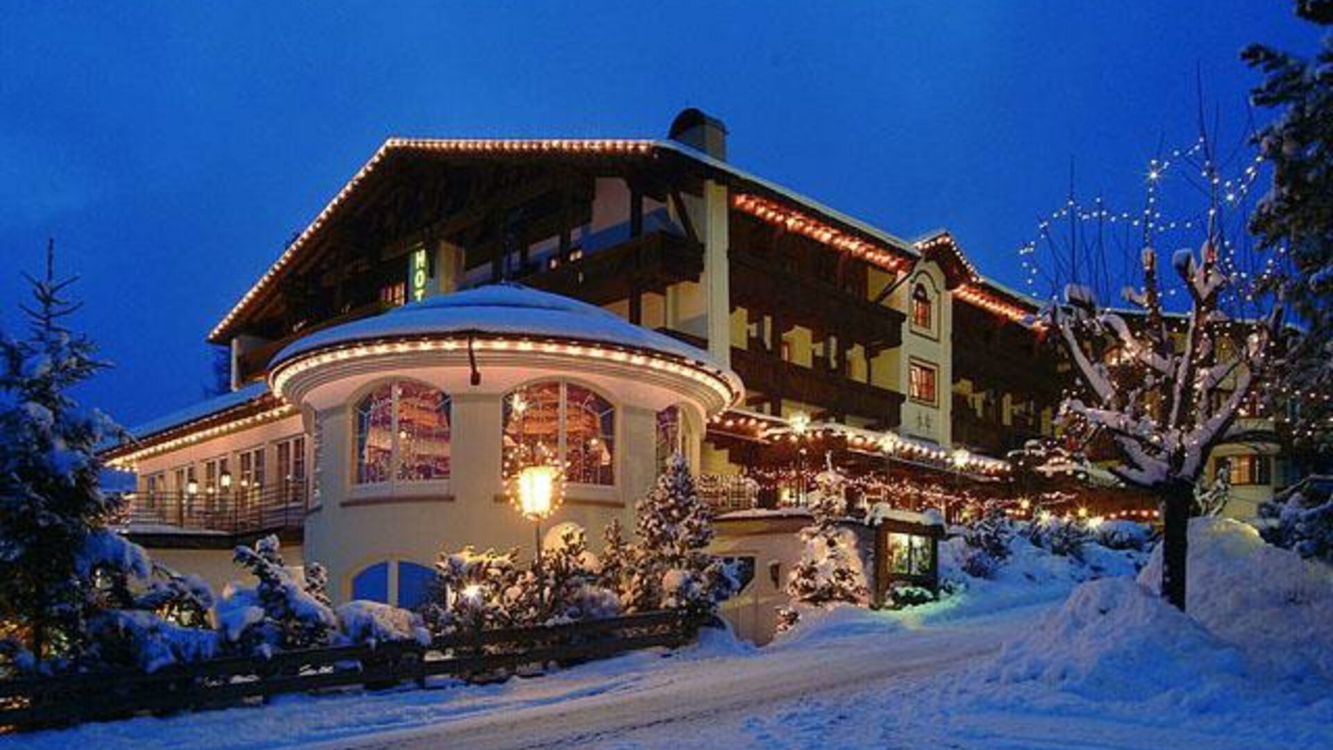 Hubertusstube Im Hotel Alpenhof Restaurant In Ehrwald