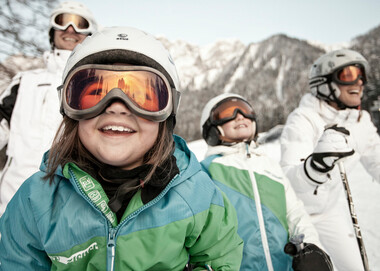 Skifahren mit Familie am Wetterstein, Ehrwald | © Tiroler Zugspitz Arena | U. Wiesmeier
